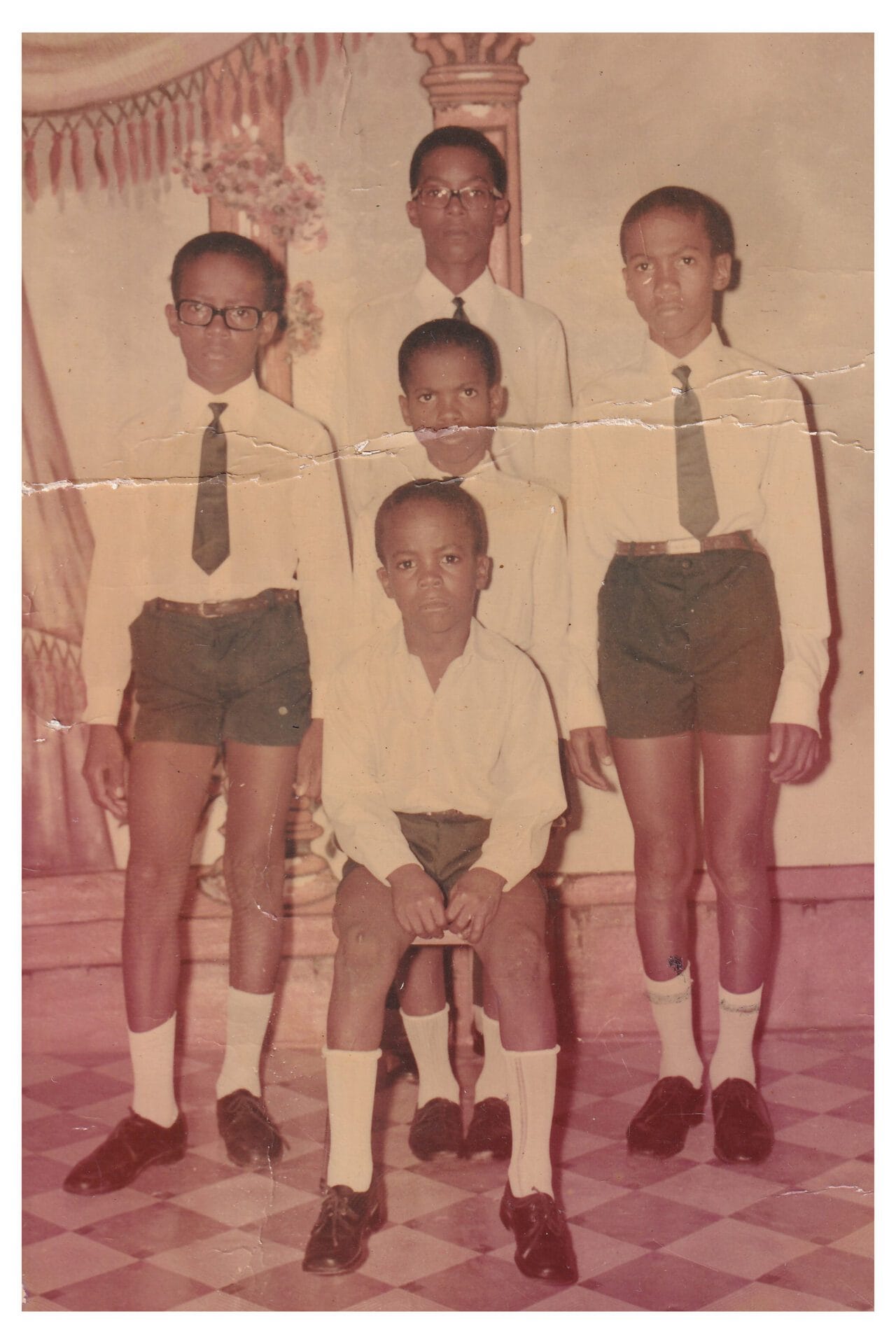 Restauration,Restauration Photo,Retouche photo ancienne,Reparation photo déchirée,Nettoyage numérique,Héritage familial,Généalogie,Archives photographiques,Conservation de souvenirs,Tirage,Tirage d'art,Metz,Photographe Metz