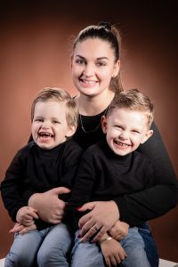 Famille Lulashi au Studio Salvucci, Montigny-Lès-Metz, Lorraine, France