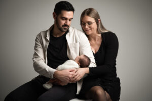 Clara, Valentin et Albane en séance Famille, Naissance au Studio Salvucci, Montigny-Lès-Metz, Lorraine