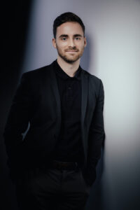 Julien M. portrait professionnel LinkedIn, CV au studio Salvucci à Montigny-Lès-Metz, Lorraine