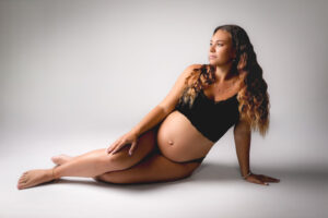 Mélodie en séance grossesse au Studio Salvucci, Montigny-Lès-Metz, Lorraine, France