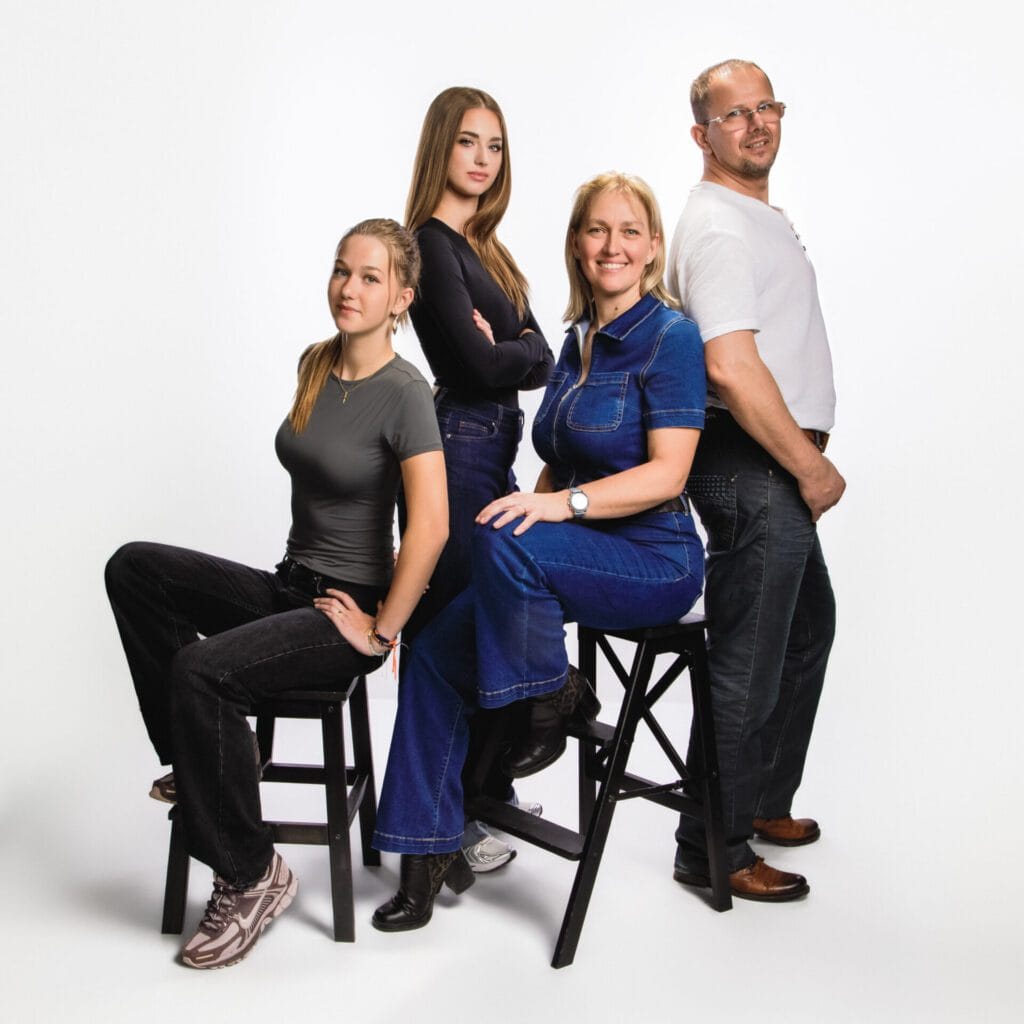 Famille au Studio Salvucci, photographe, Metz, sur fond blanc