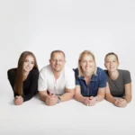 Famille au Studio Salvucci, photographe, Metz, sur fond blanc