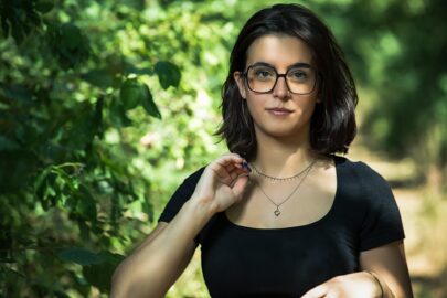 Margaux D. en séance portraits exterieure avec le Studio Salvucci, Photographe, Metz