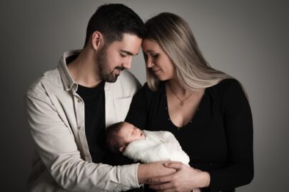 Clara, Valentin et Albane en séance Famille, Naissance au Studio Salvucci,, Montigny-Lès-Metz, Lorraine Clara, Valentin et Albane en séance Famille, Naissance au Studio Salvucci, Montigny-Lès-Metz, Lorraine