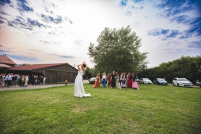 Mélina et Jordi lors des festivités par le Studio Salvucci Mélina et Jordi lors des festivités par le Studio Salvucci