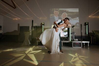 Mélina et Jordi lors des festivités par le Studio Salvucci Mélina et Jordi lors des festivités par le Studio Salvucci